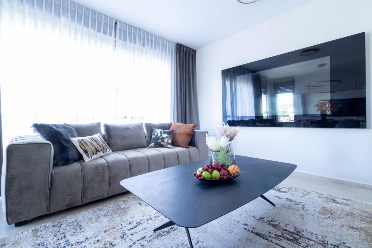 The Haneviim Suites - Isrentals エルサレム エクステリア 写真